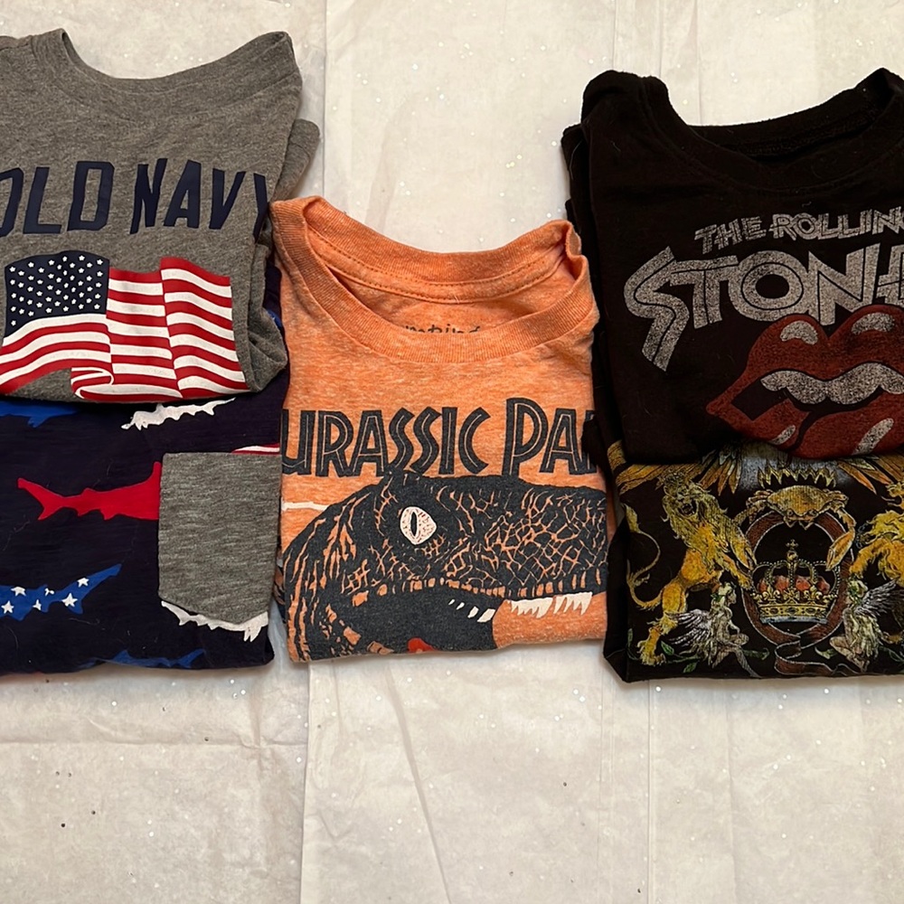 5 size 2T t-shirts
